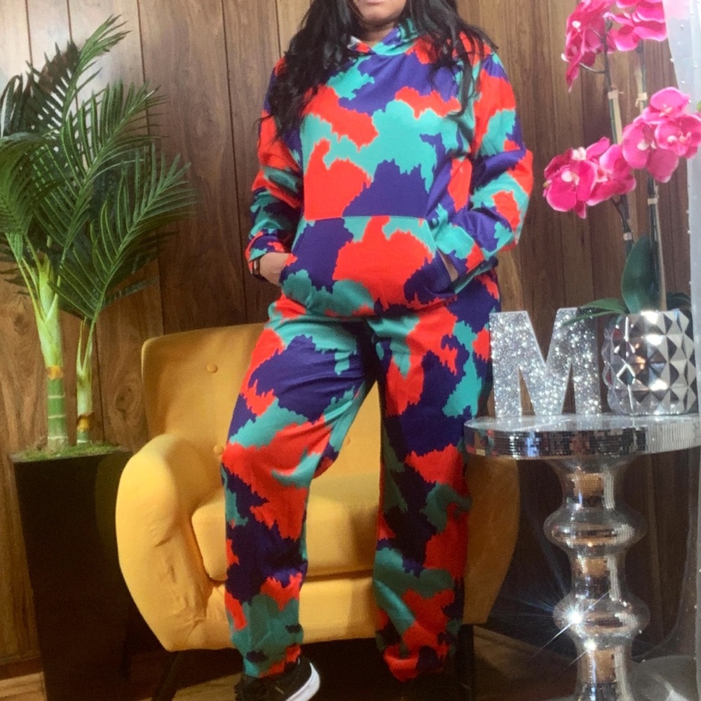 Color Camo Sweatsuit
